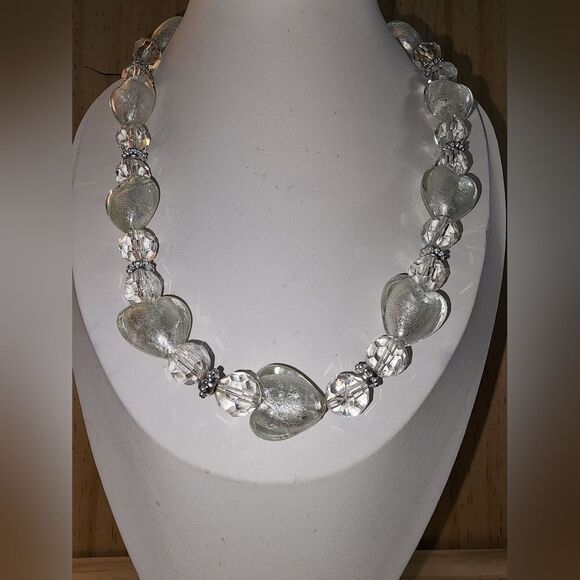 Elegant Silver Heart Necklace 19" - Picture 1 of 8